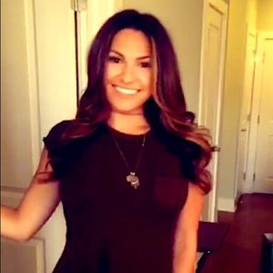 Meet your Posher, Raquel